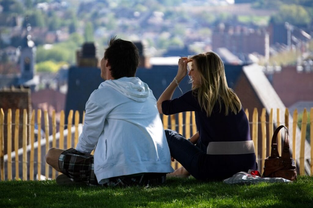 Votre compagnon hésite sur ce qu'il attend de votre relation : comment réagir ?